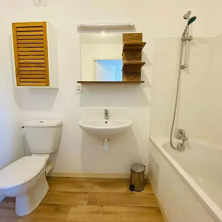 Casa de Férias Maison Familiale Proche Et Commerces