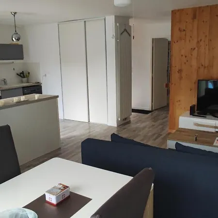Maison Familiale Proche Et Commerces Holiday home